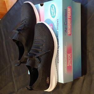 Skechers Ultra Flex, black and white, size 8